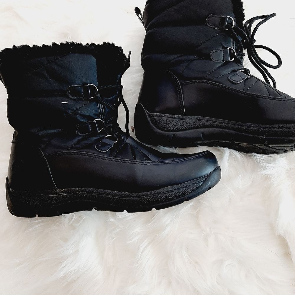 - Totes all weather boots‎